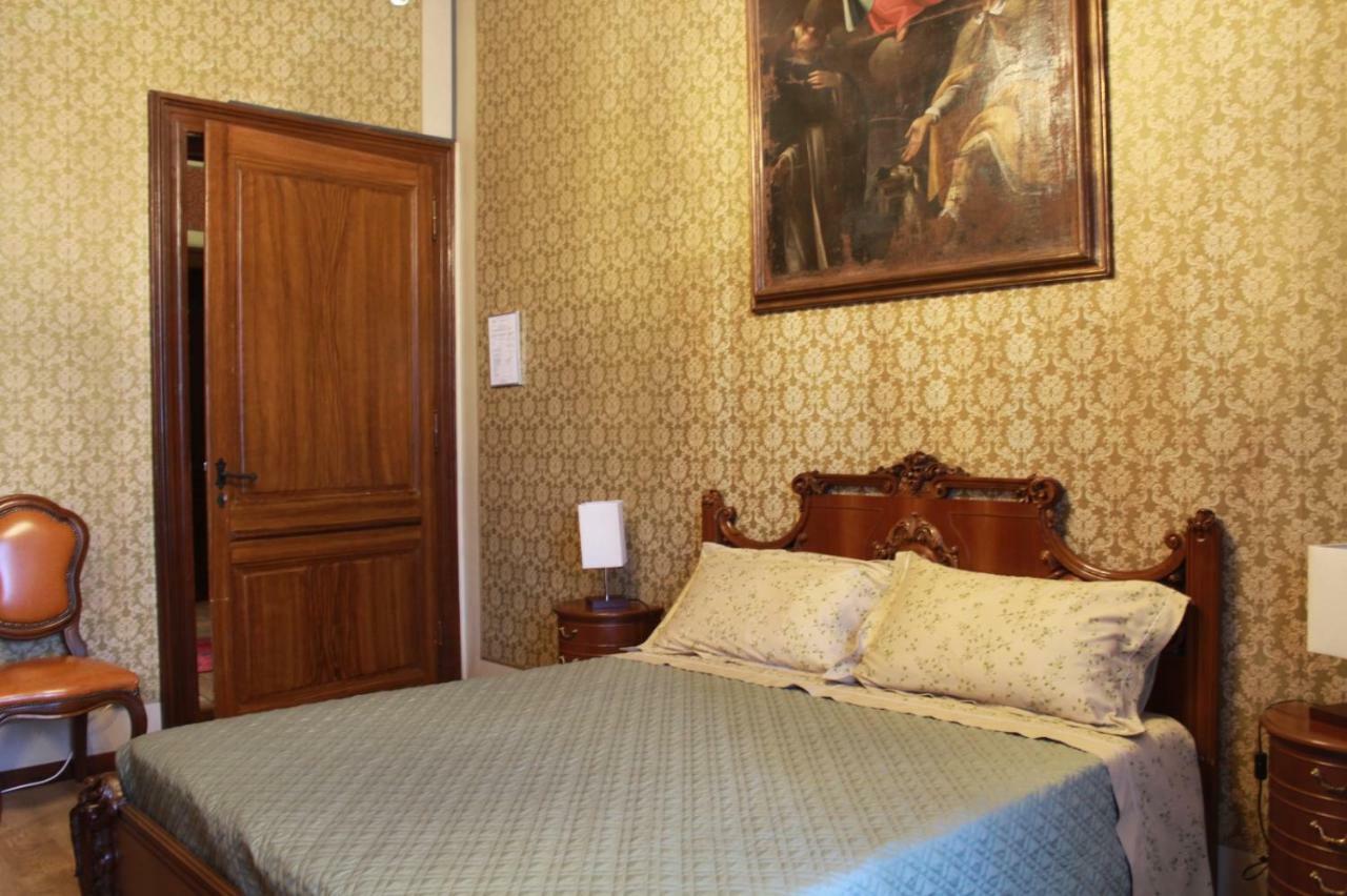Bed & Breakfast Ottoquadri クアットルディオ 部屋 写真