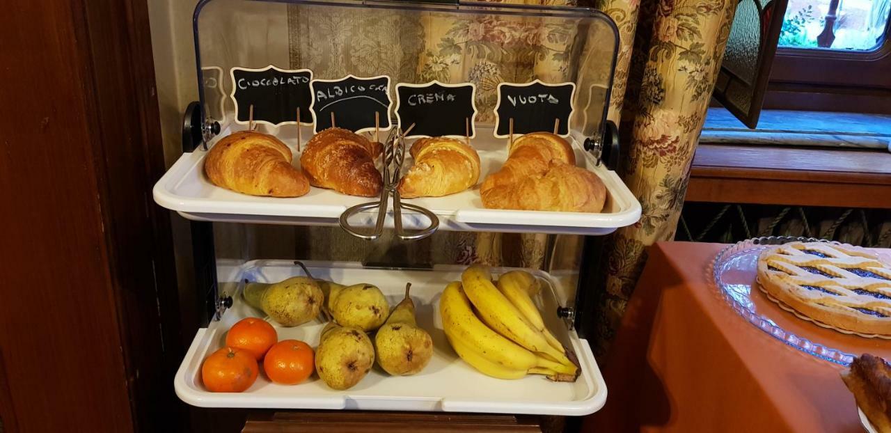Bed & Breakfast Ottoquadri クアットルディオ エクステリア 写真